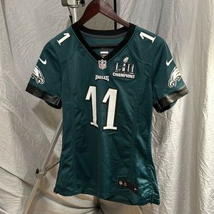 woman’s medium Carson Wentz eagles jersey- size M-super bowl edition